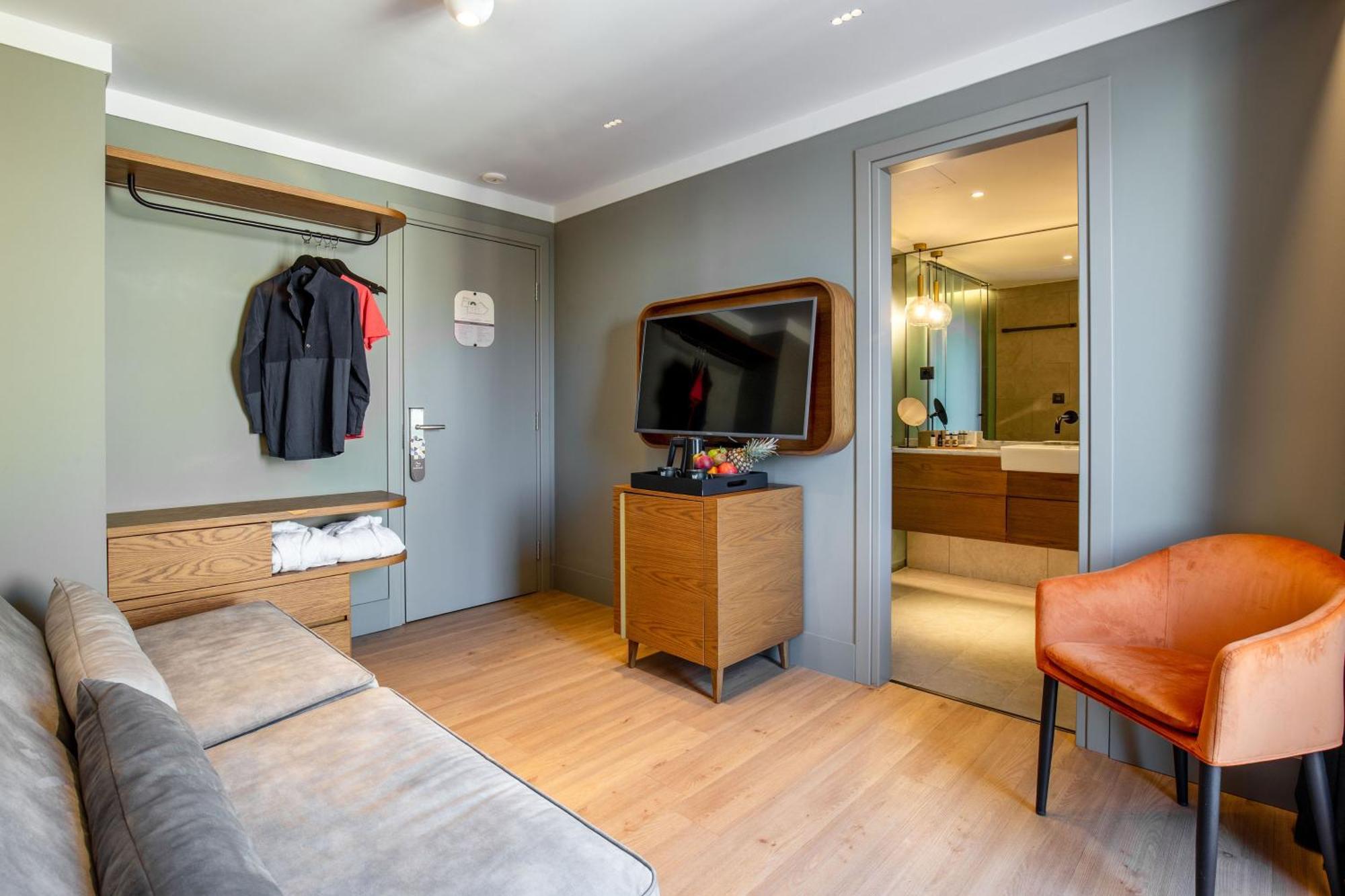 Hotel Bob W Eolou Atény Exteriér fotografie